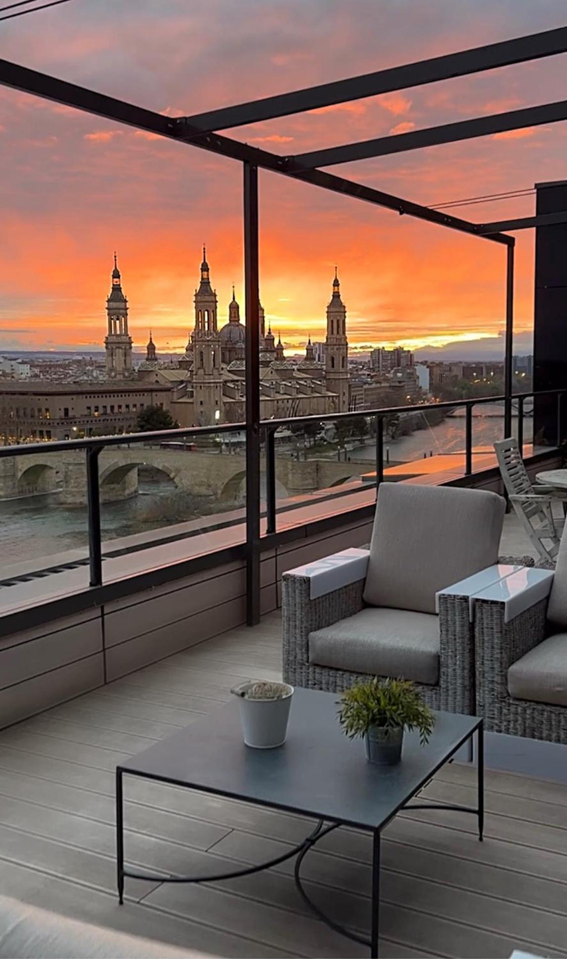 Atico Mejores Vistas Al Pilar Jacuzzi Y Garaje Zaragoza Eksteriør billede